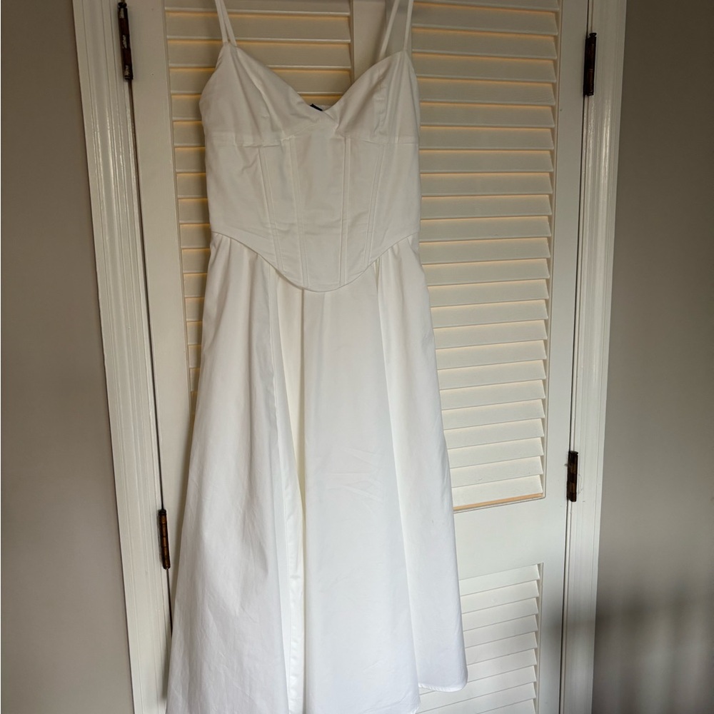 Elegant White Midi Dress - Picture 3 of 6